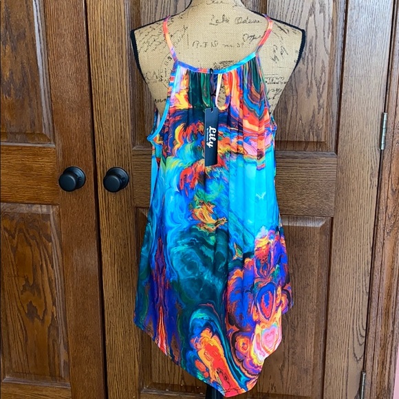 NWT Lily top 💰 SOLD 💰 - Picture 3 of 5